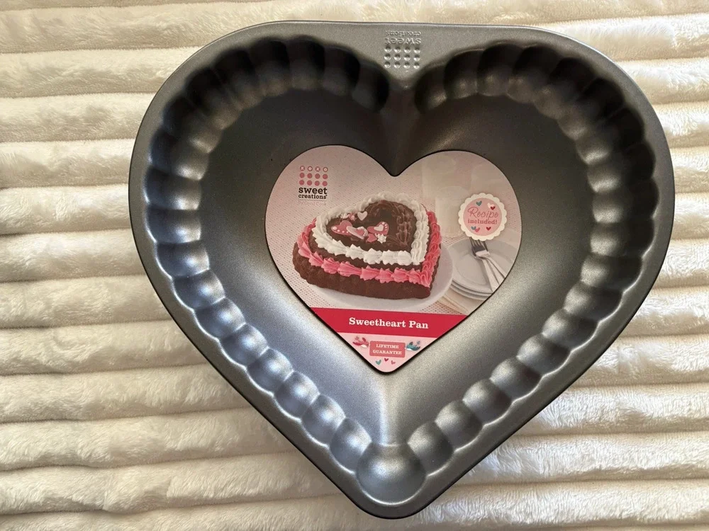 Sweet Creations Sweetheart Cake Pan Heart Shaped Non Stick New